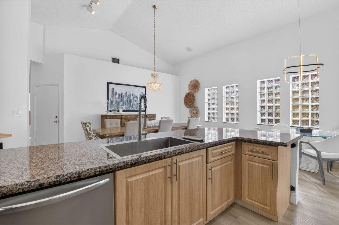 9060 Villa Portofino Circle