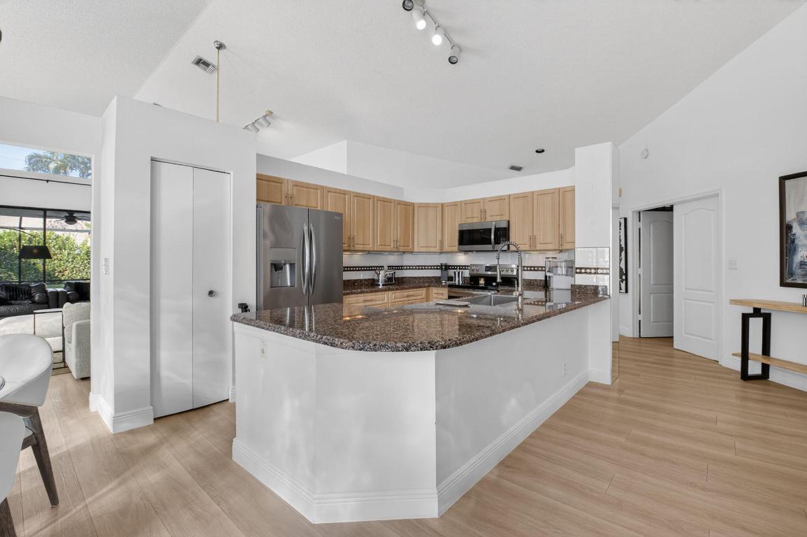 9060 Villa Portofino Circle