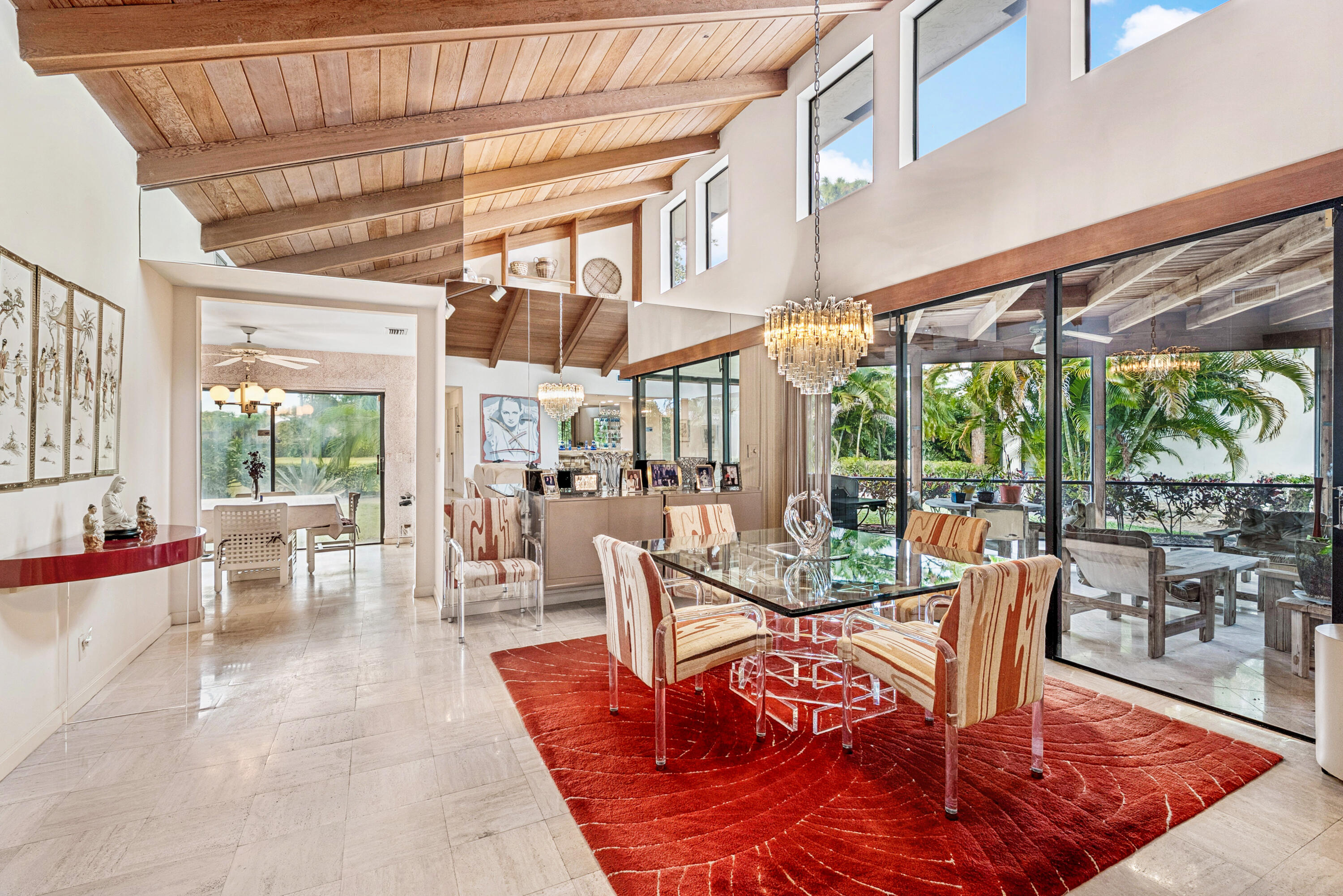 5104 Pineview Circle
