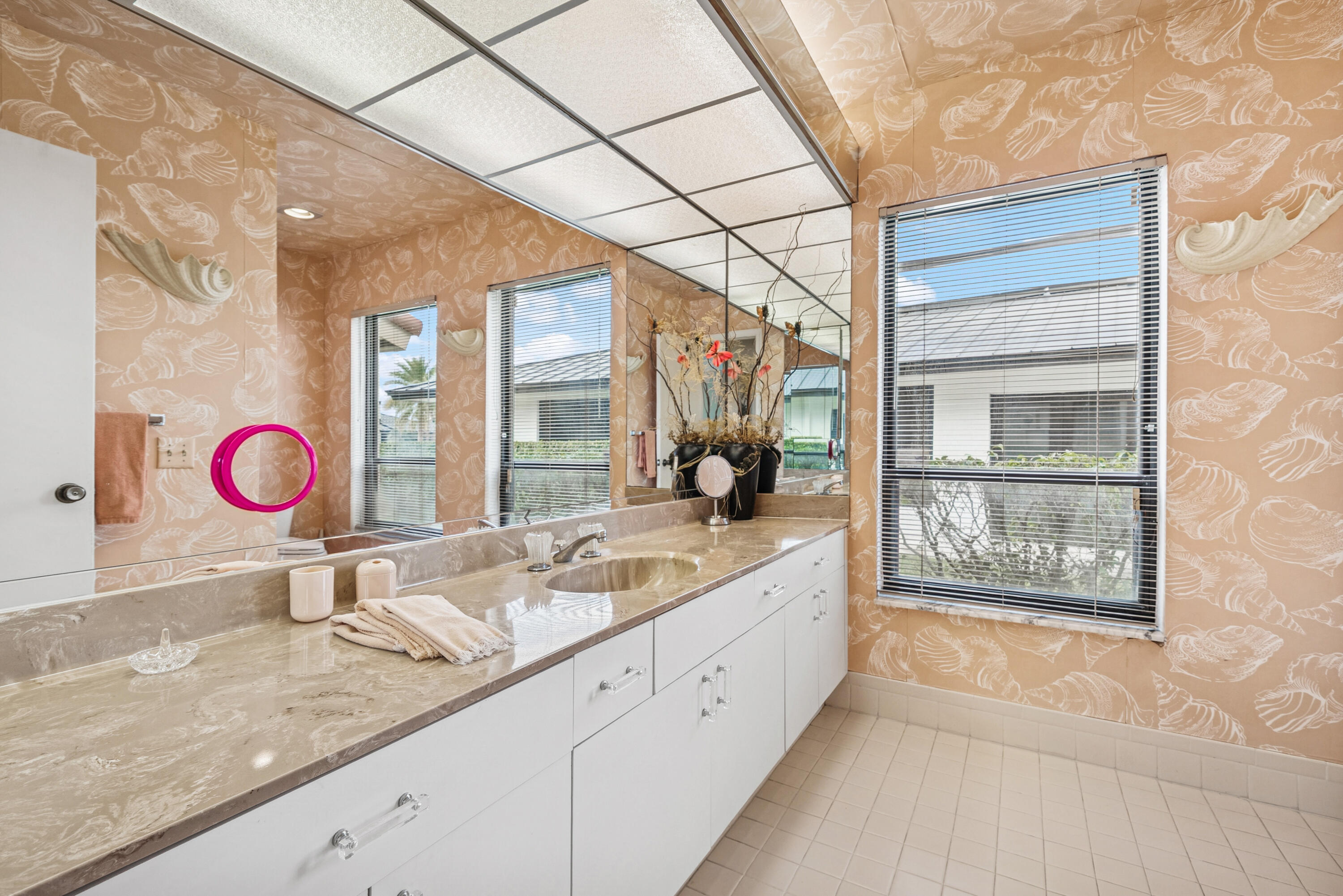 5104 Pineview Circle