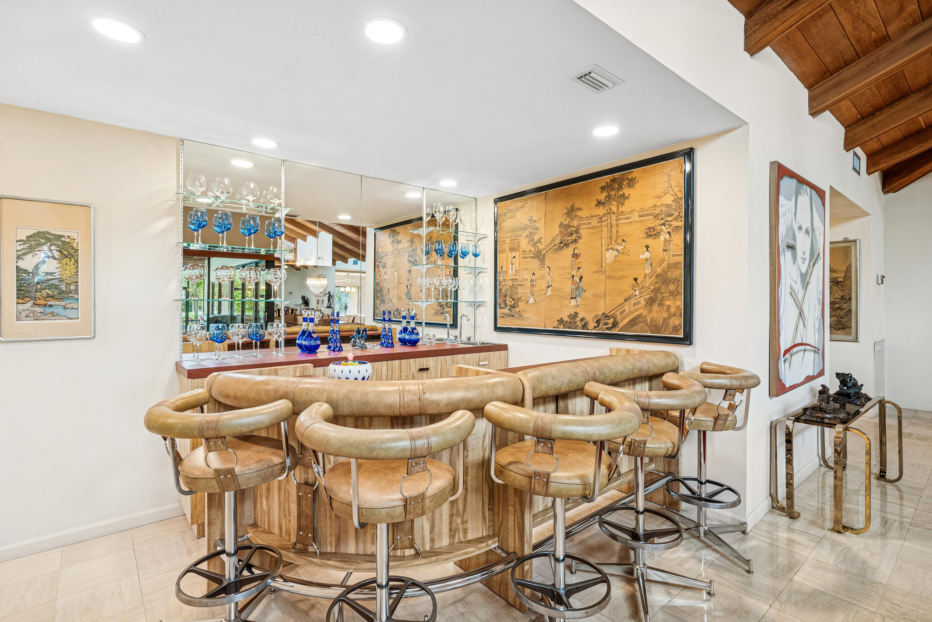 5104 Pineview Circle