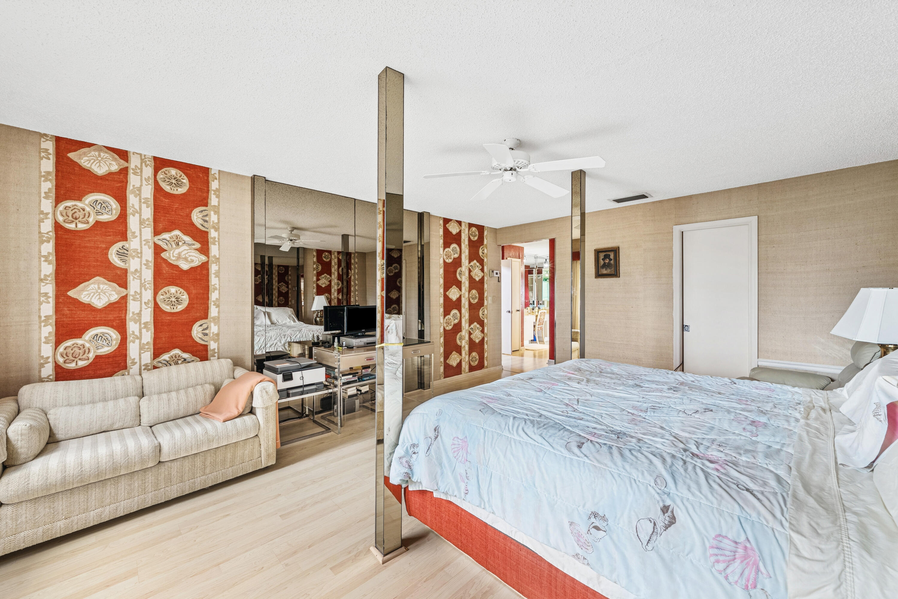 5104 Pineview Circle