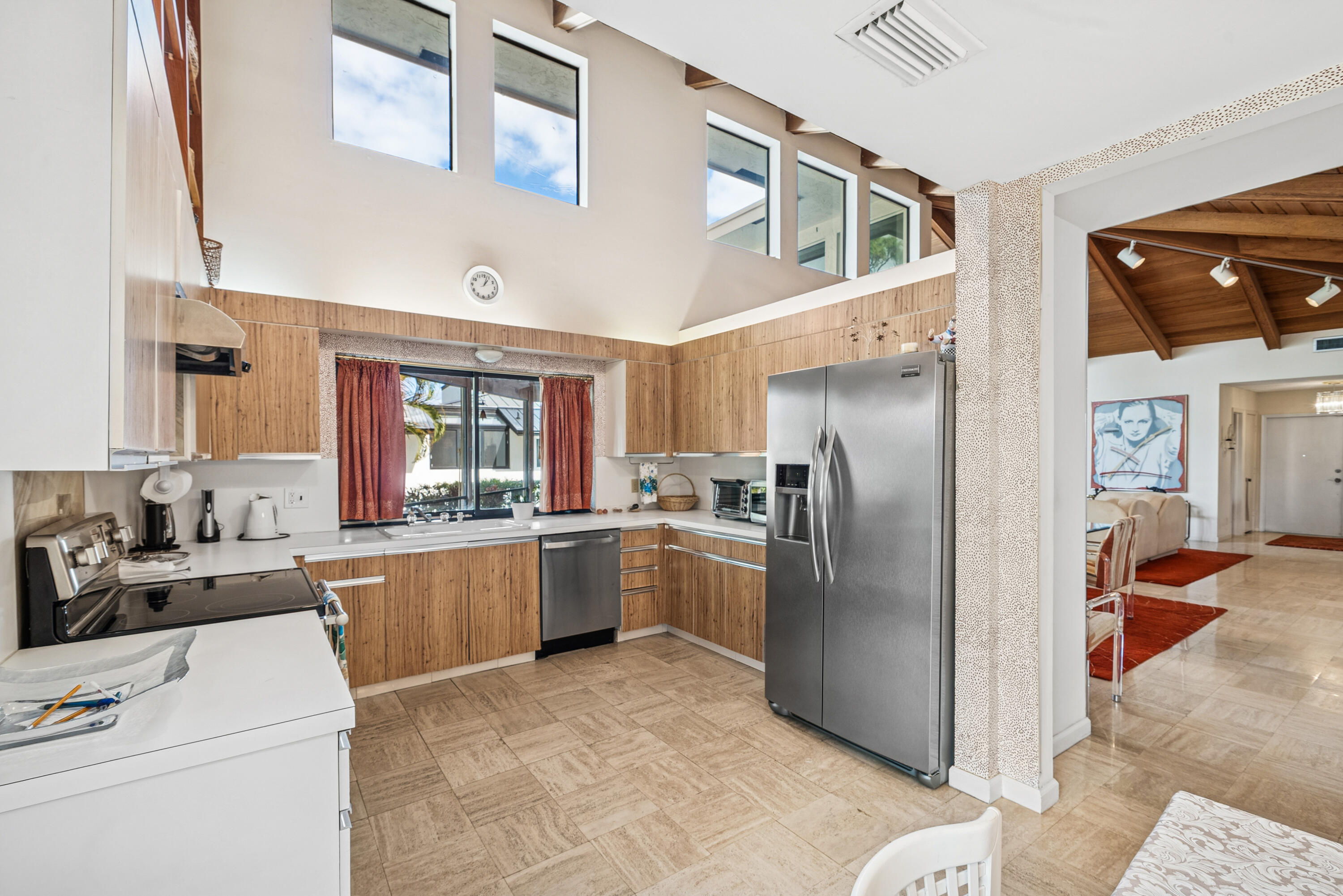 5104 Pineview Circle