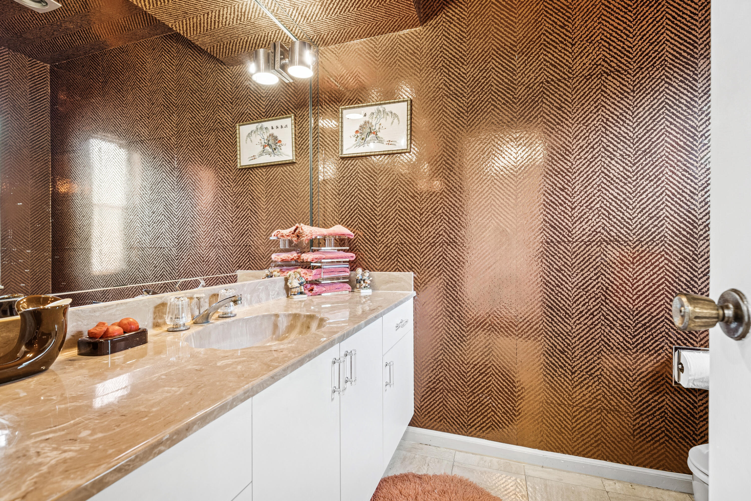 5104 Pineview Circle