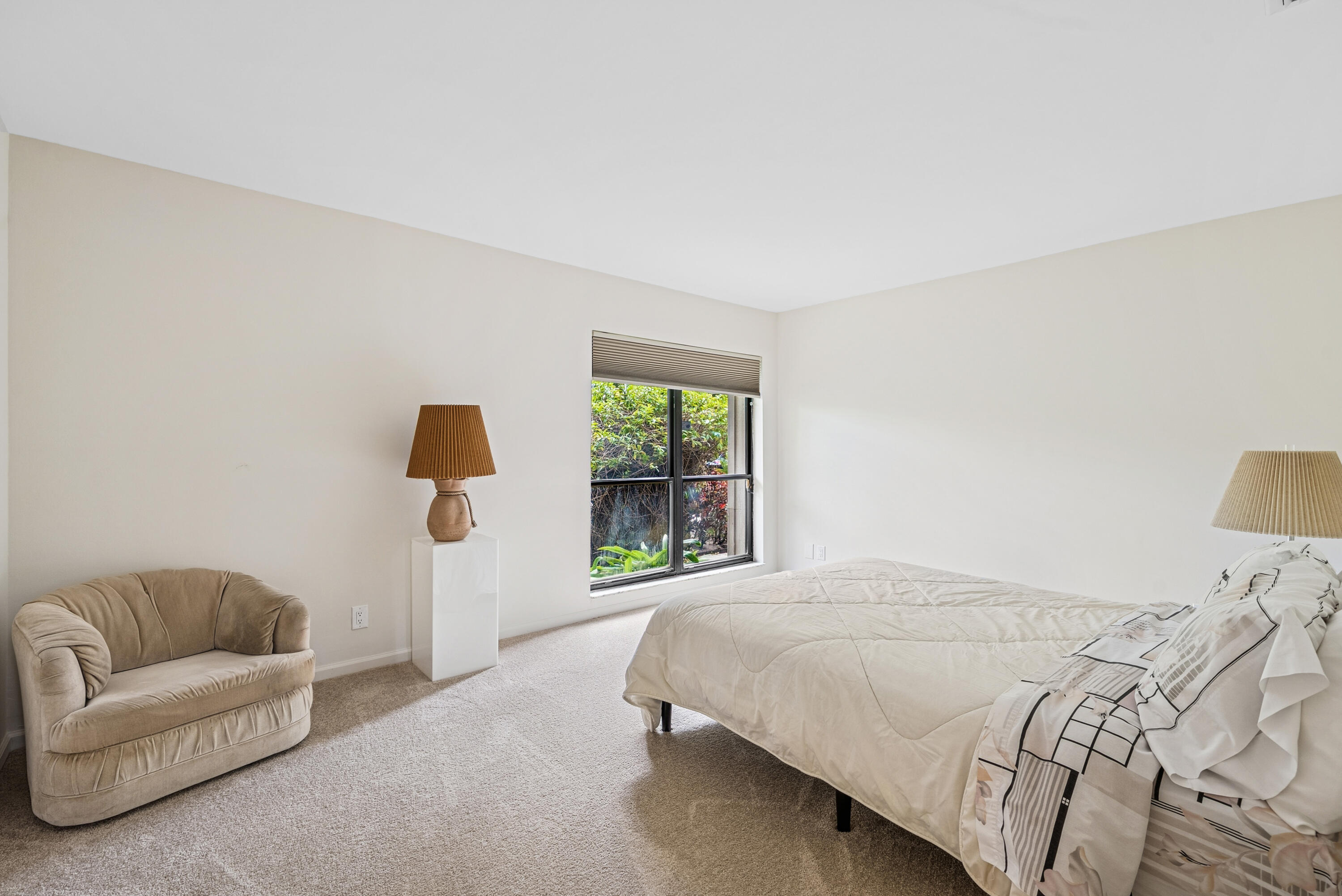 5104 Pineview Circle