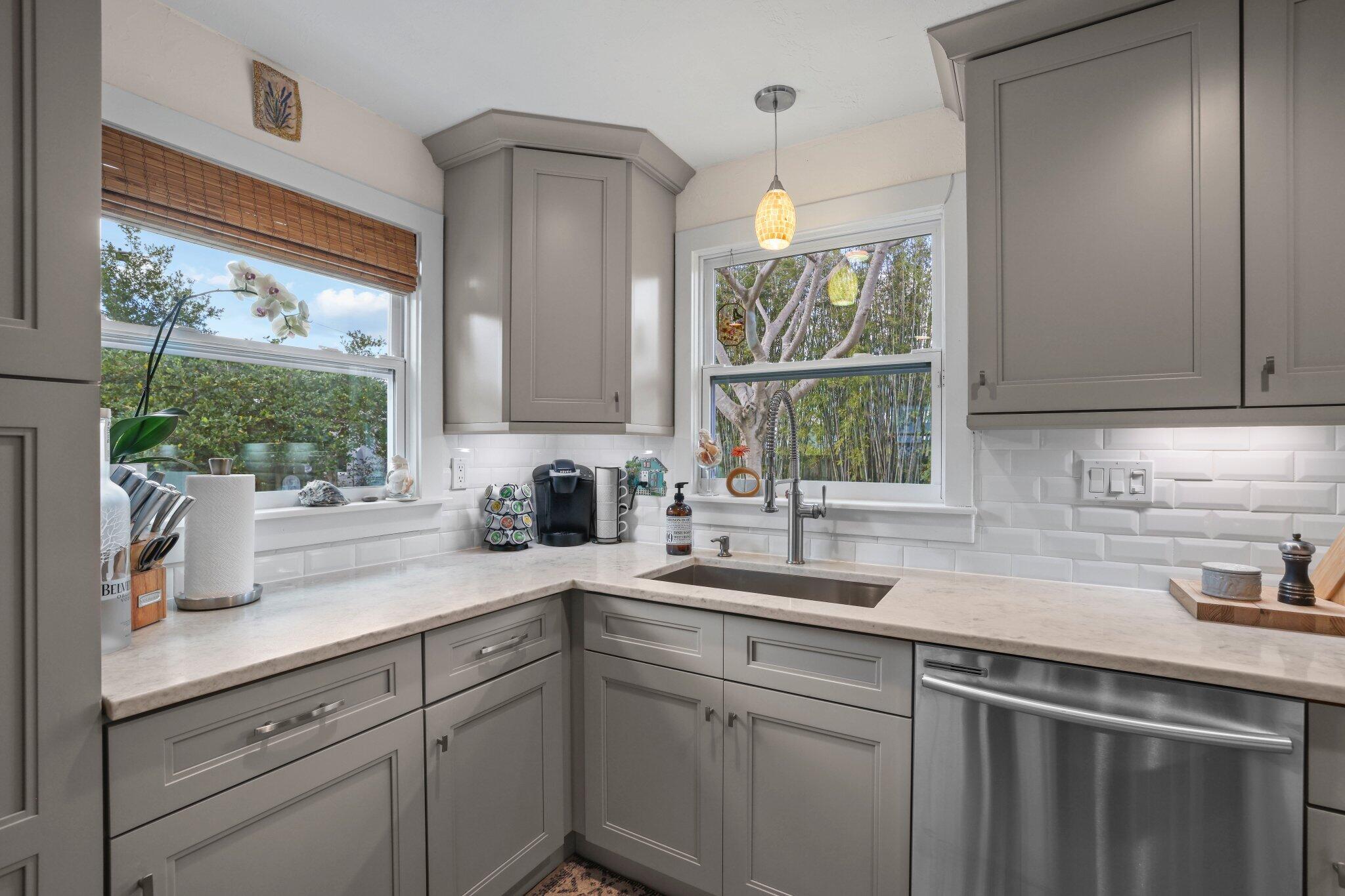 304 SE 4th Avenue
