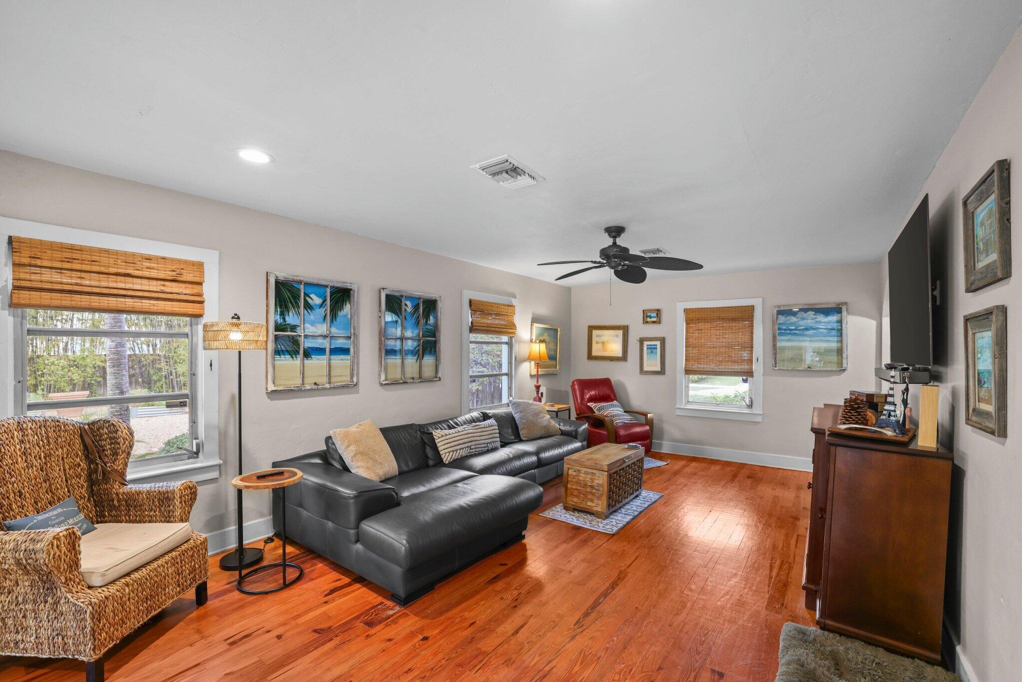 304 SE 4th Avenue