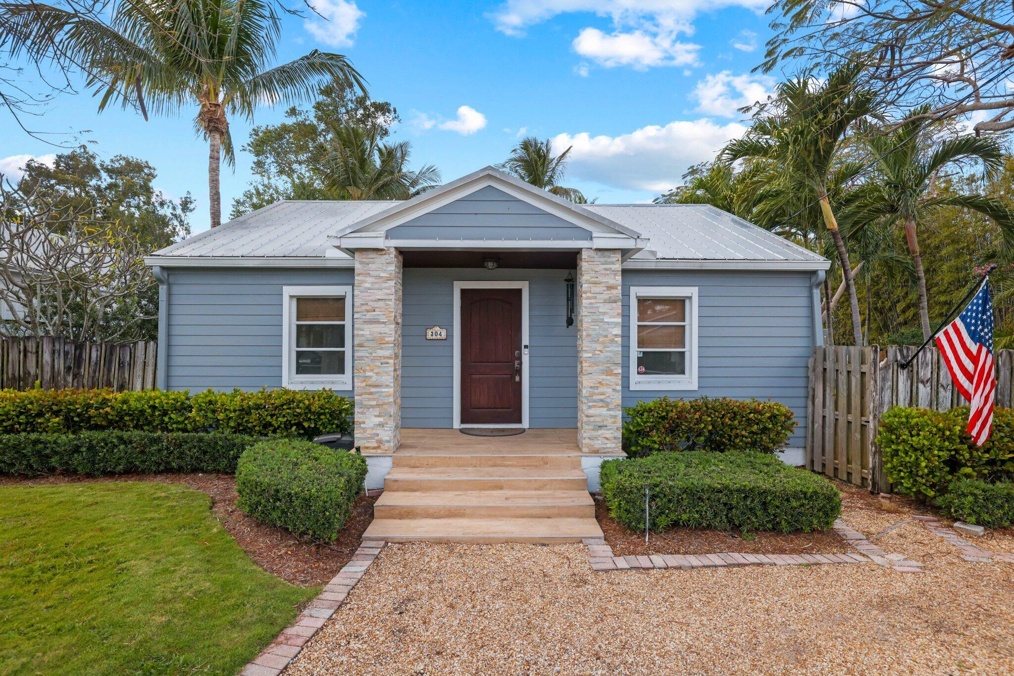 304 SE 4th Avenue