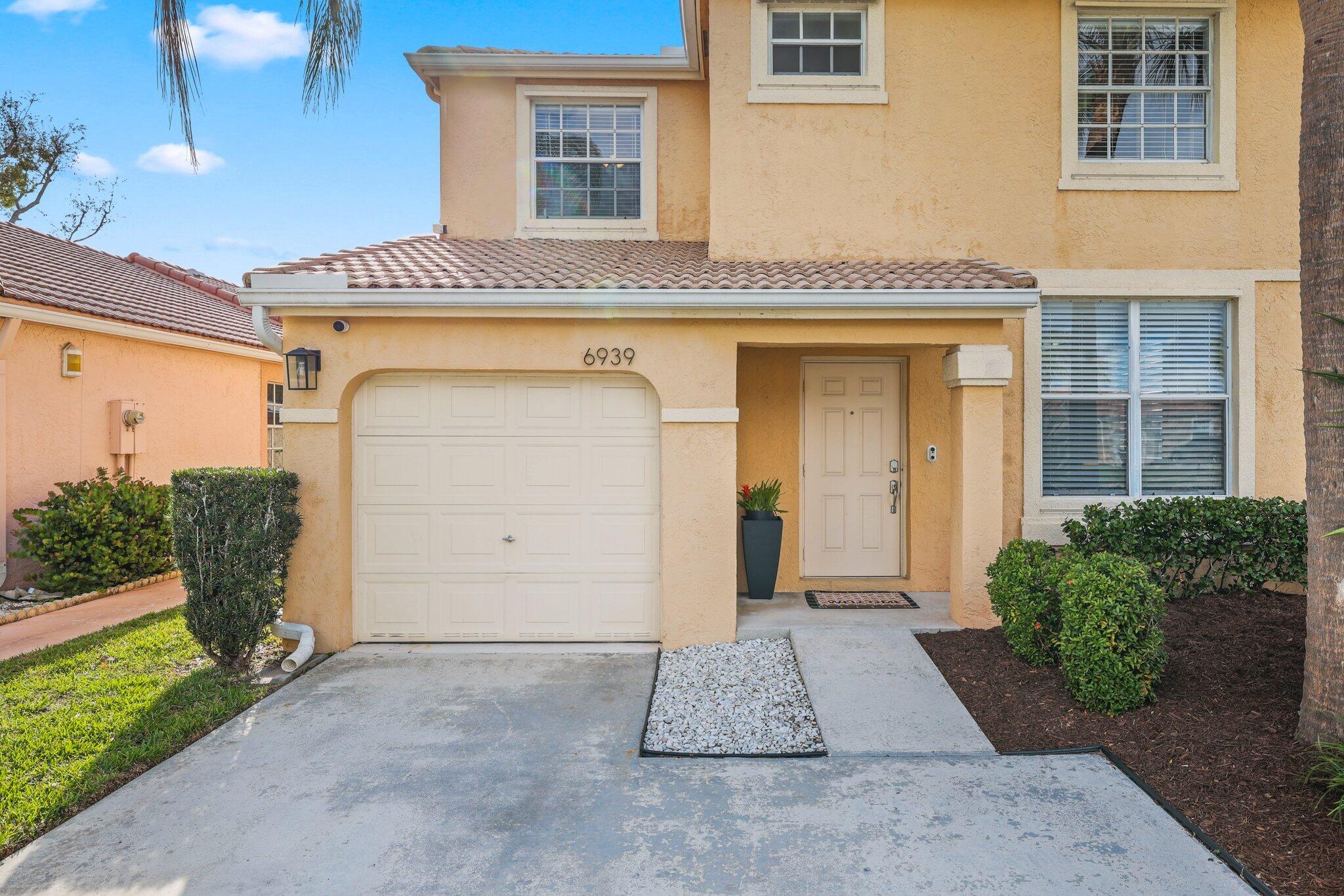 6939 Dawntree Court