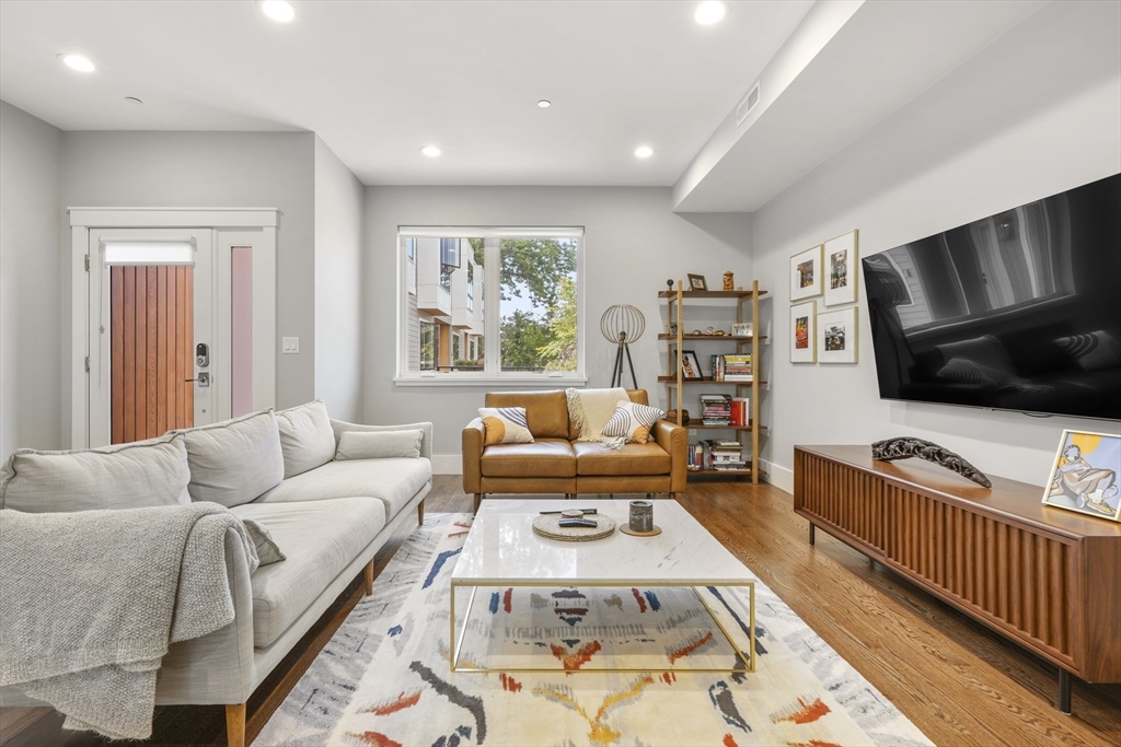 227 Cedar St # 3