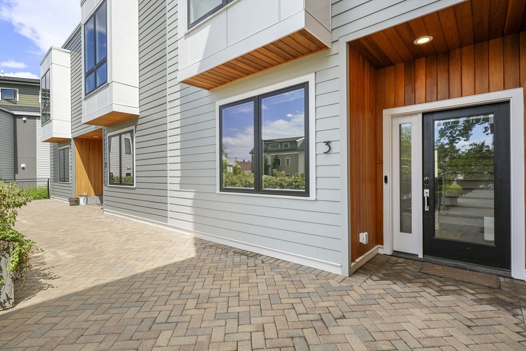 227 Cedar St # 3