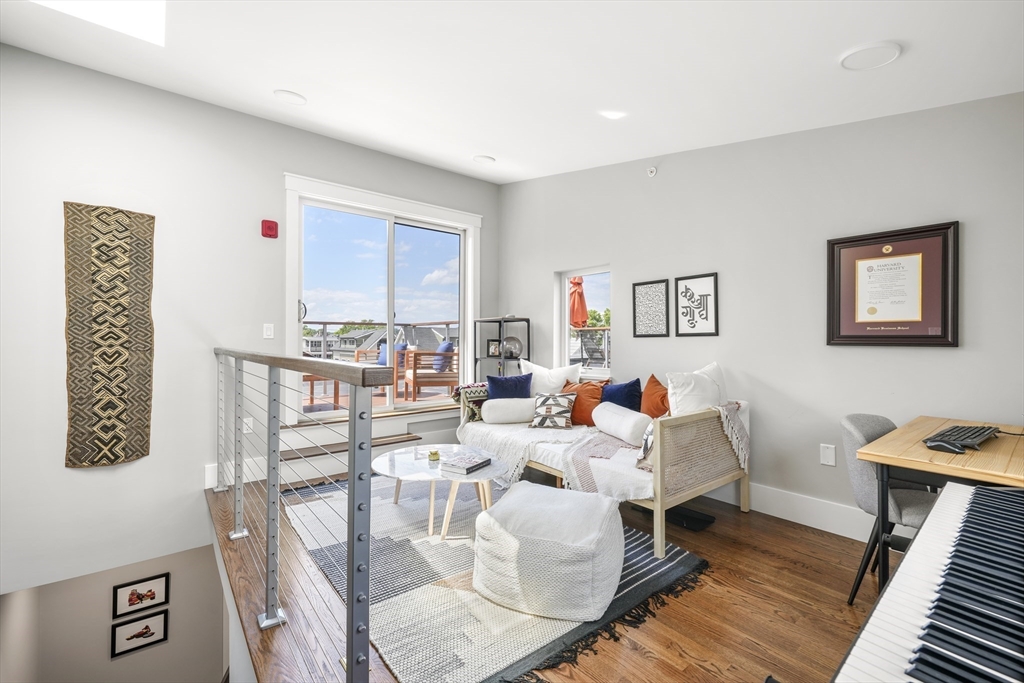 227 Cedar St # 3