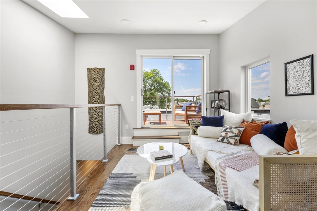 227 Cedar St # 3
