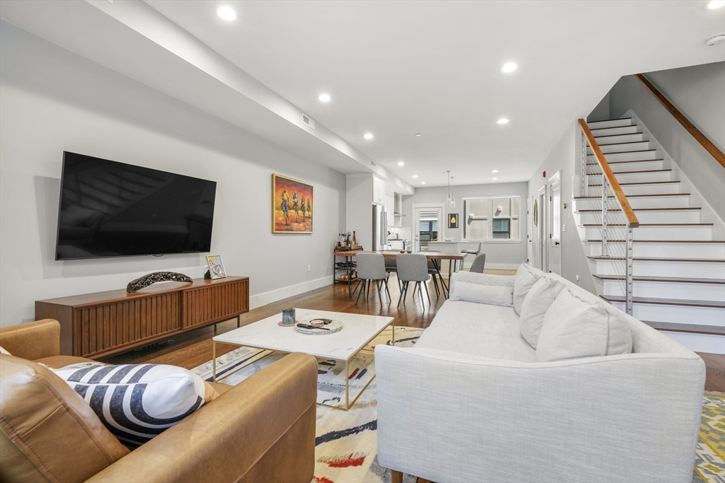 227 Cedar St # 3