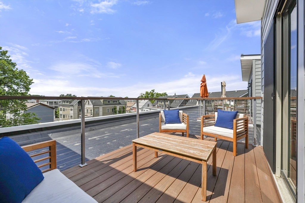 227 Cedar St # 3