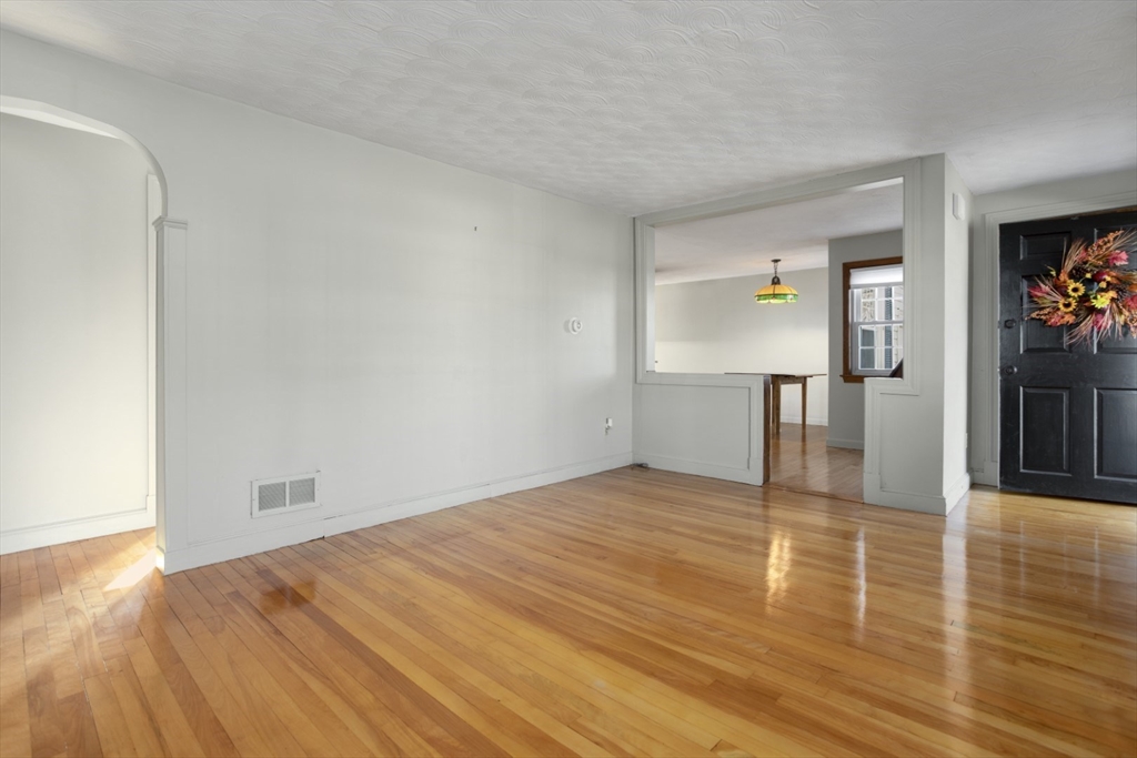 24 Hillcrest Rd