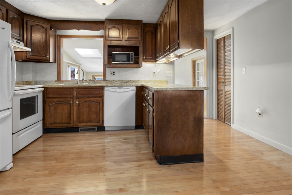 24 Hillcrest Rd