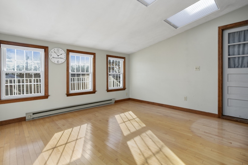 24 Hillcrest Rd