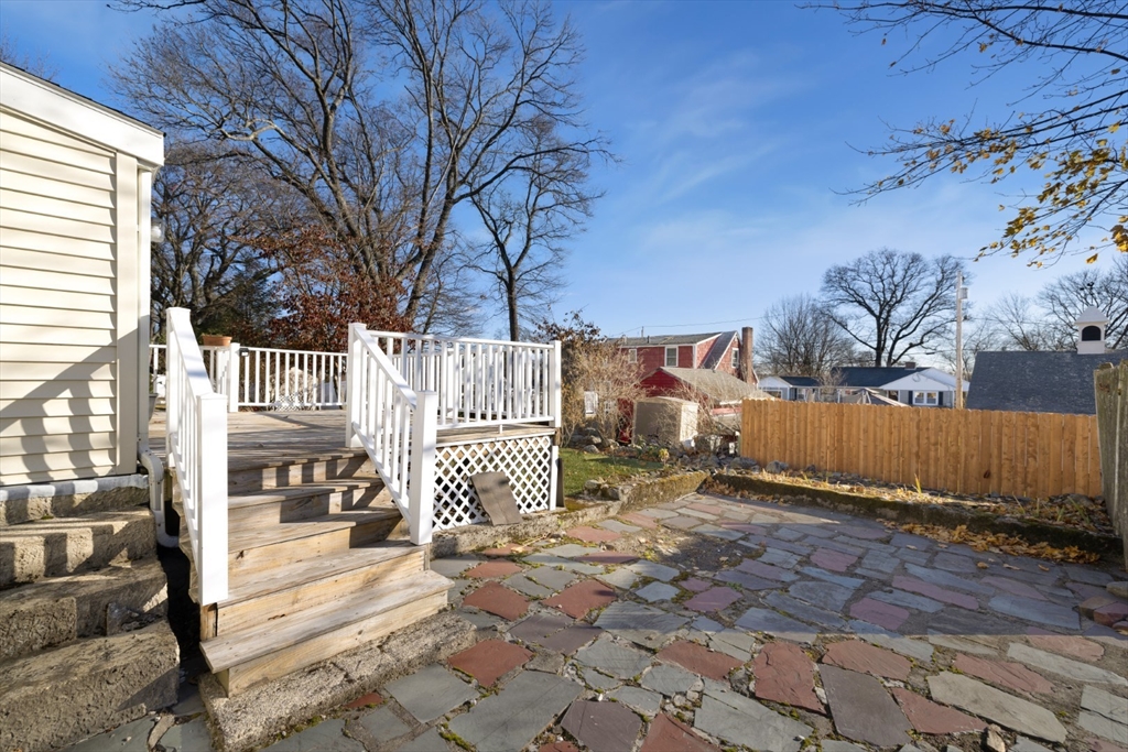 24 Hillcrest Rd