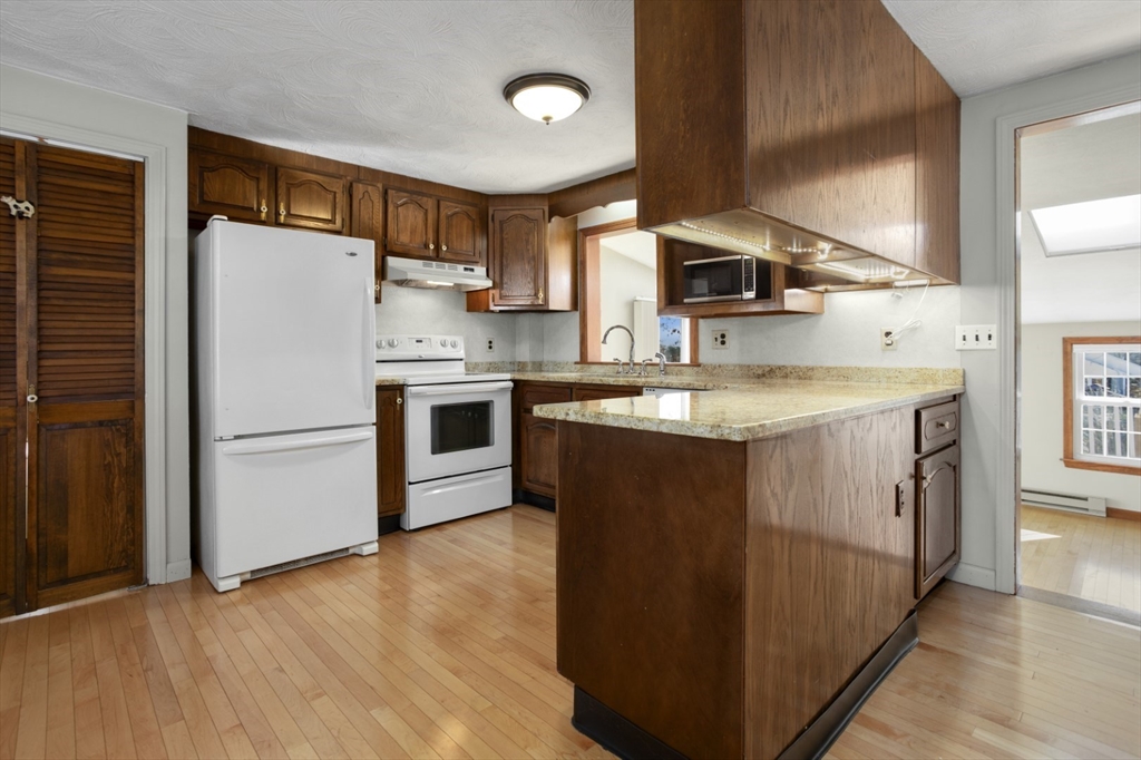 24 Hillcrest Rd