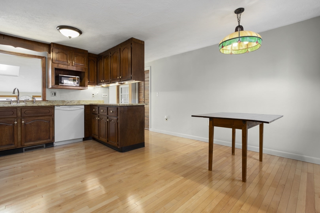 24 Hillcrest Rd