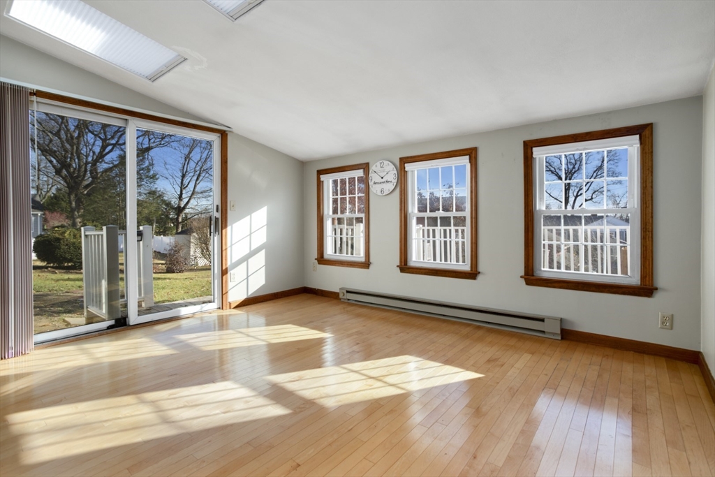 24 Hillcrest Rd