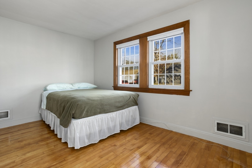 24 Hillcrest Rd
