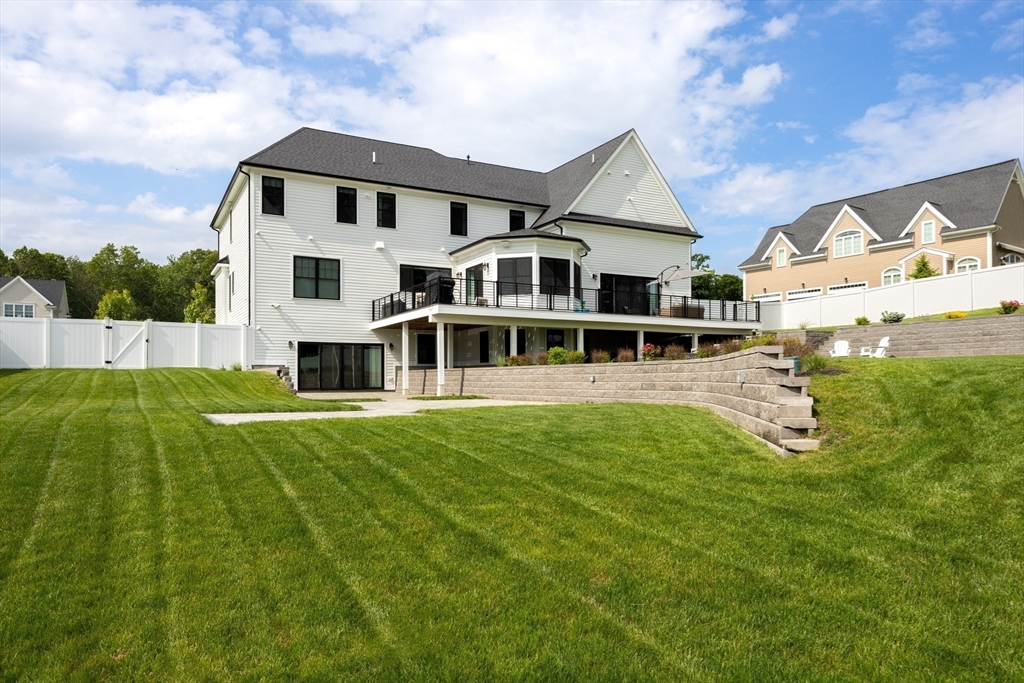 34 Hedgerow Ln