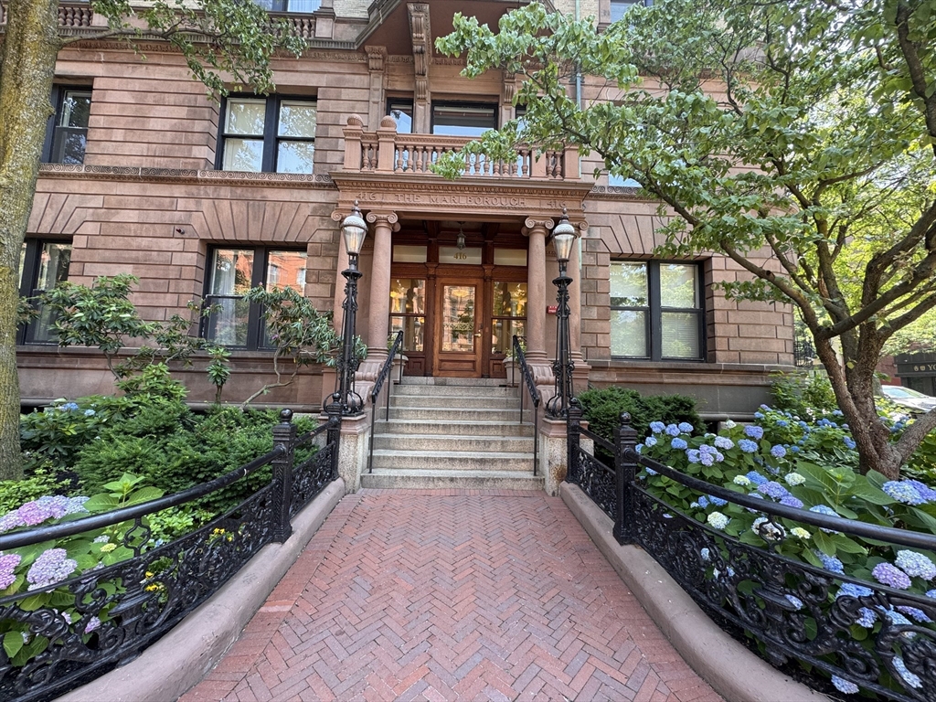 416 Marlborough # 102