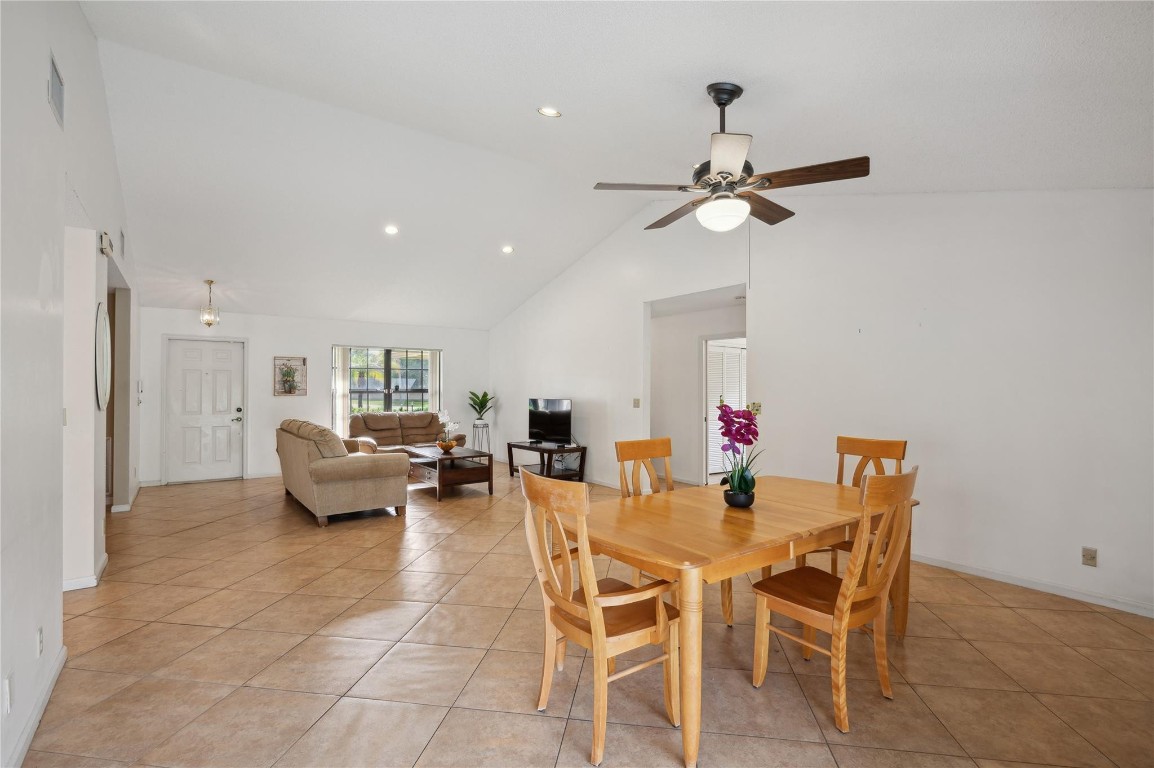10081 Canoe Brook Cir