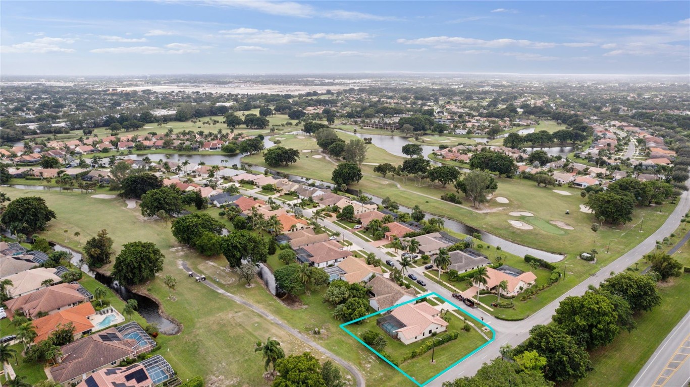 10081 Canoe Brook Cir