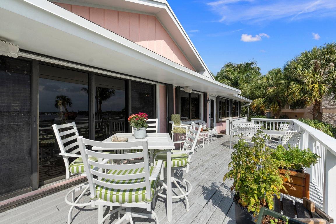 4400 SE Whiticar Way