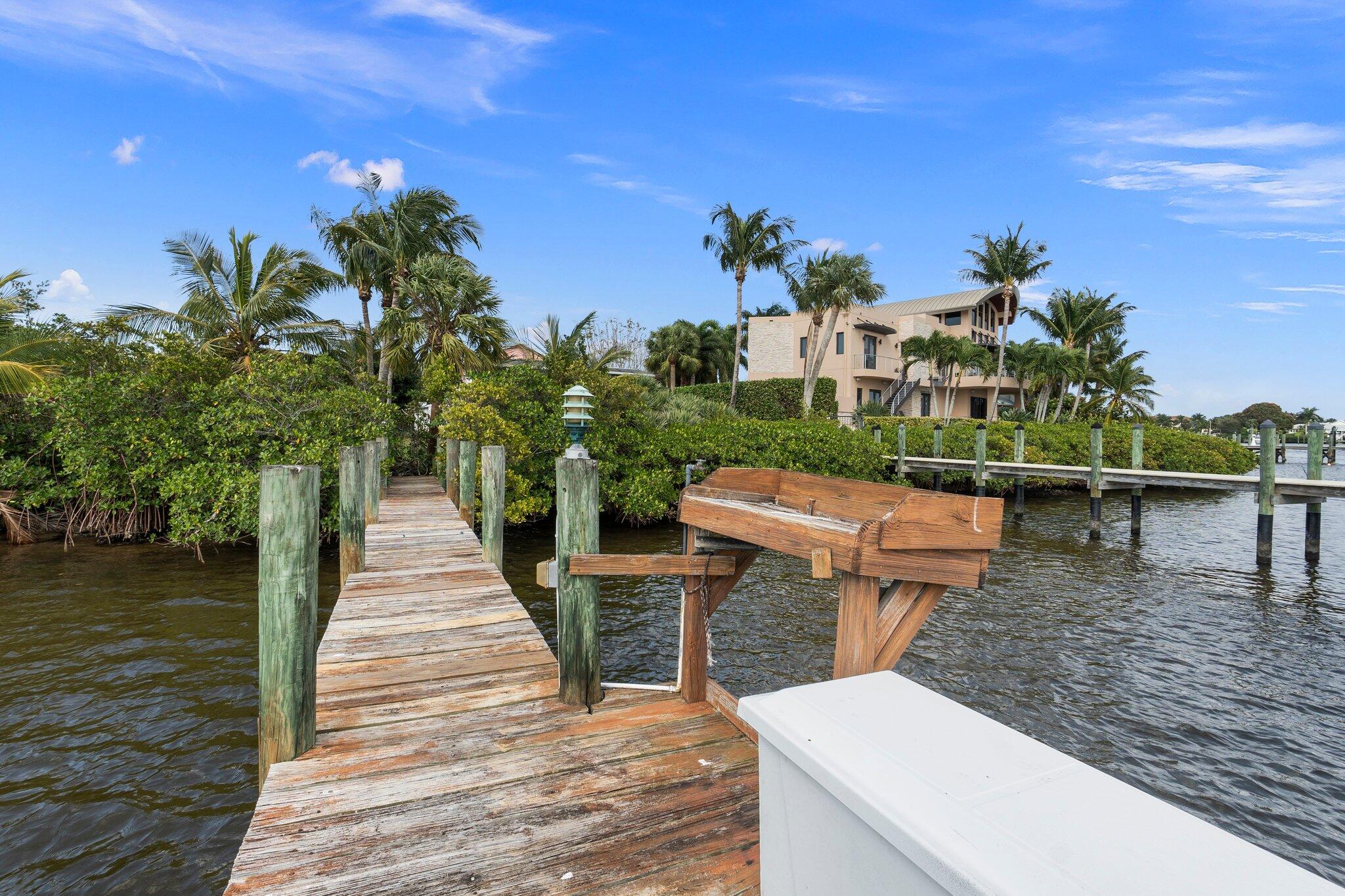 4400 SE Whiticar Way