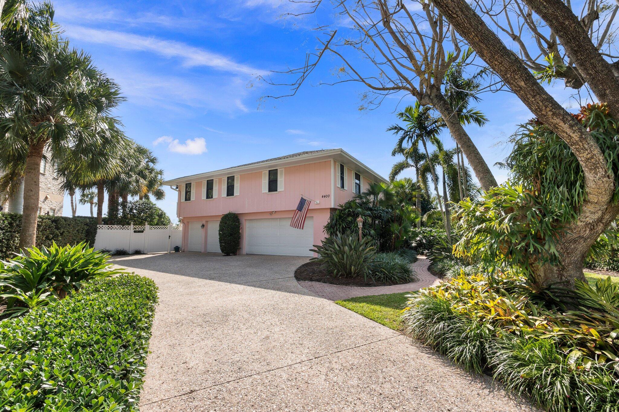 4400 SE Whiticar Way