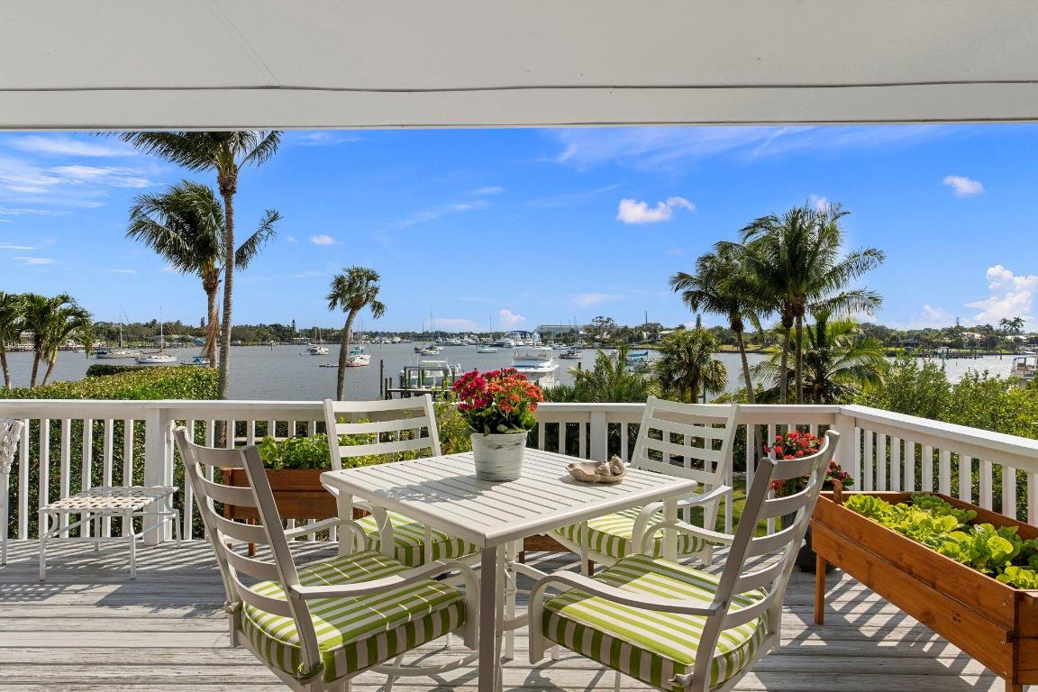 4400 SE Whiticar Way