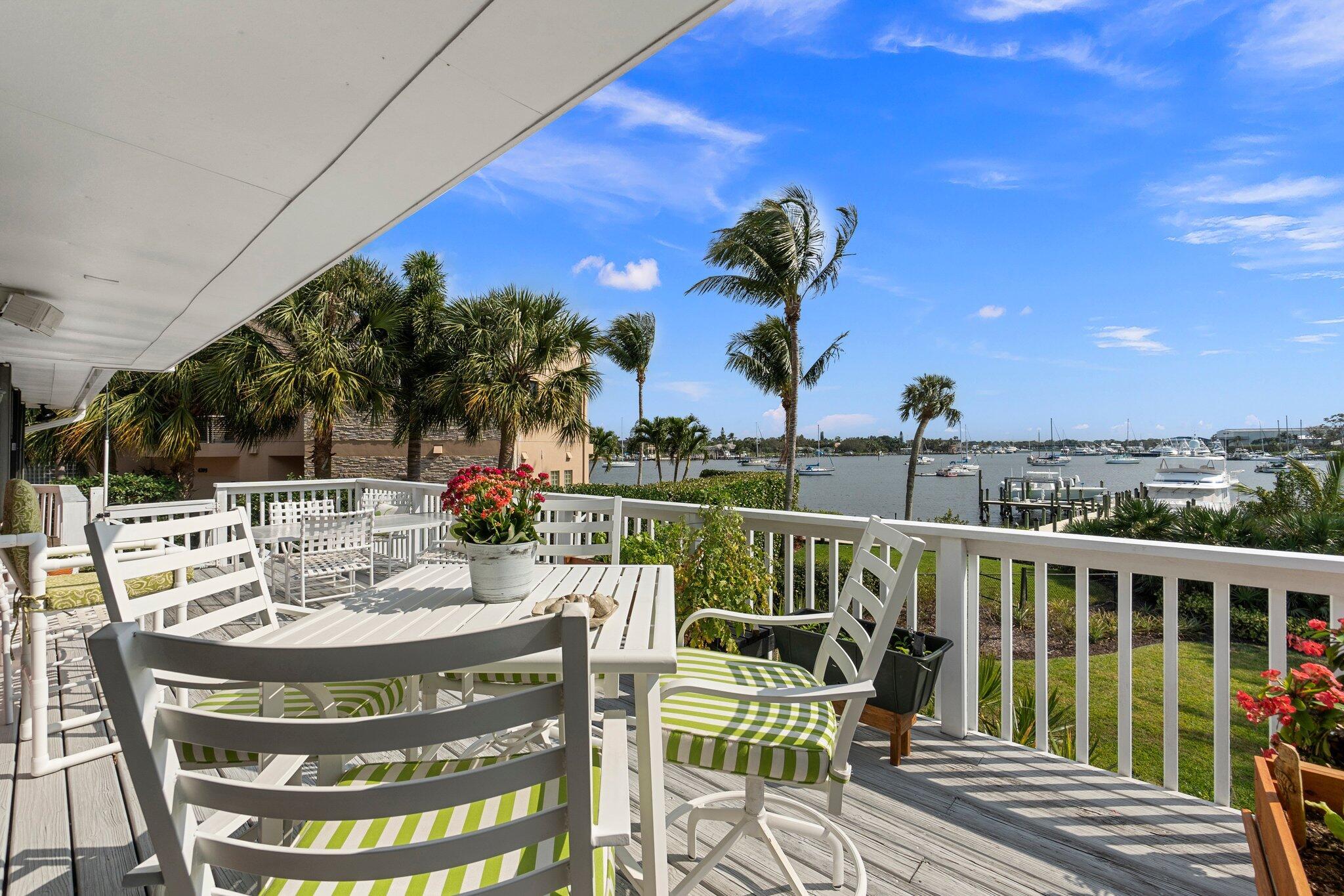 4400 SE Whiticar Way