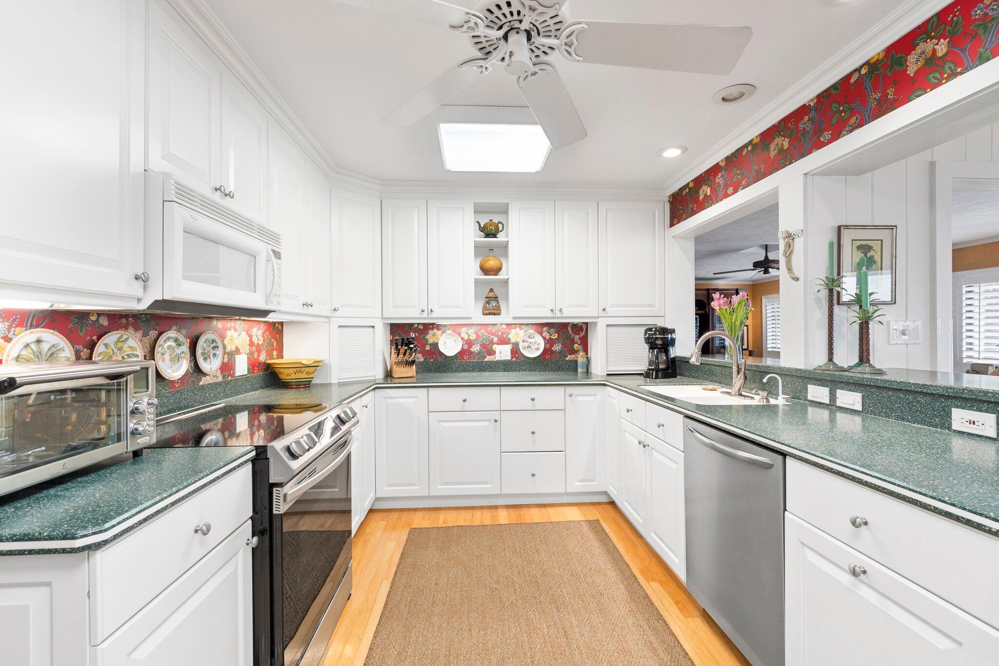 4400 SE Whiticar Way