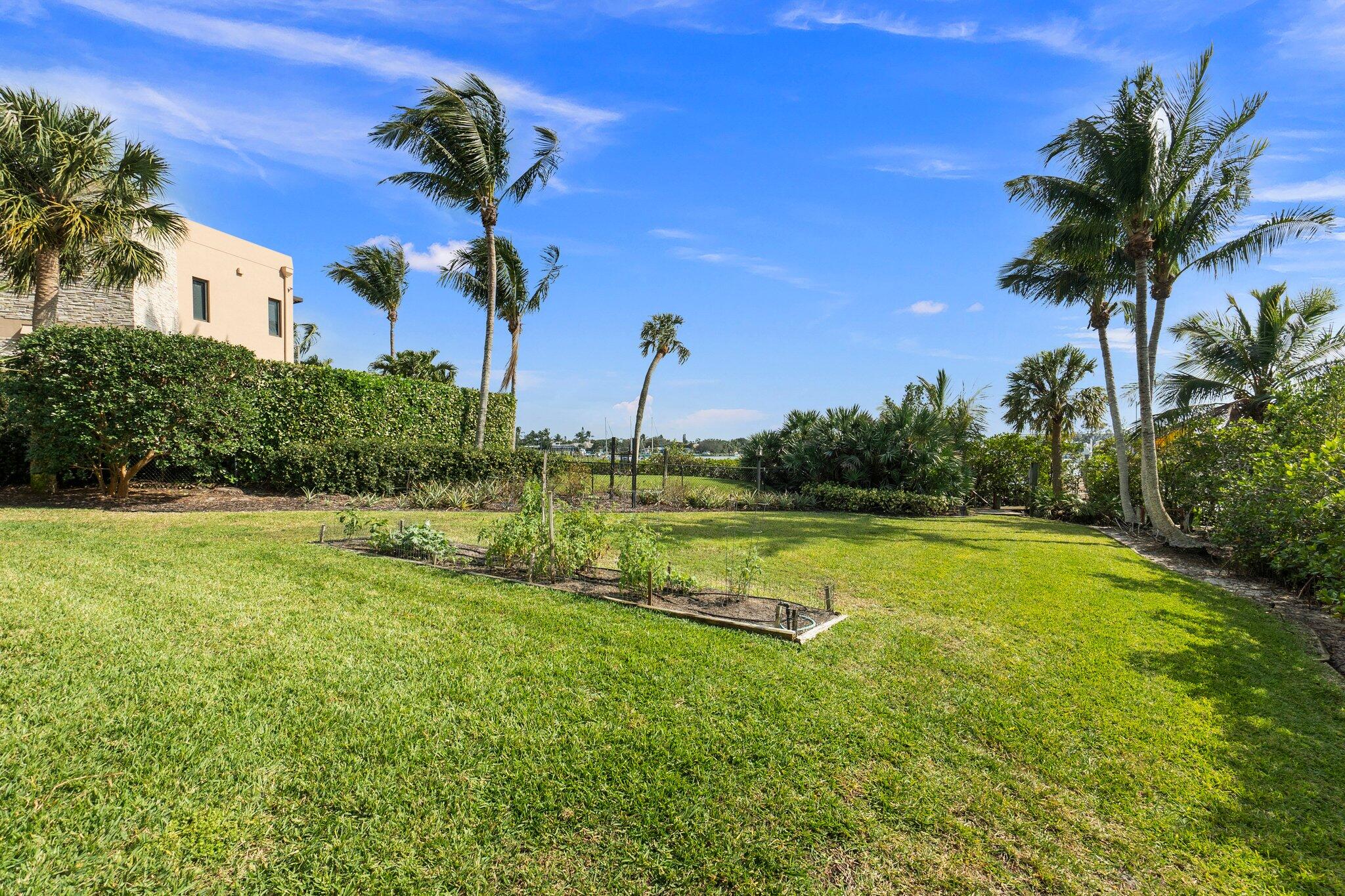 4400 SE Whiticar Way