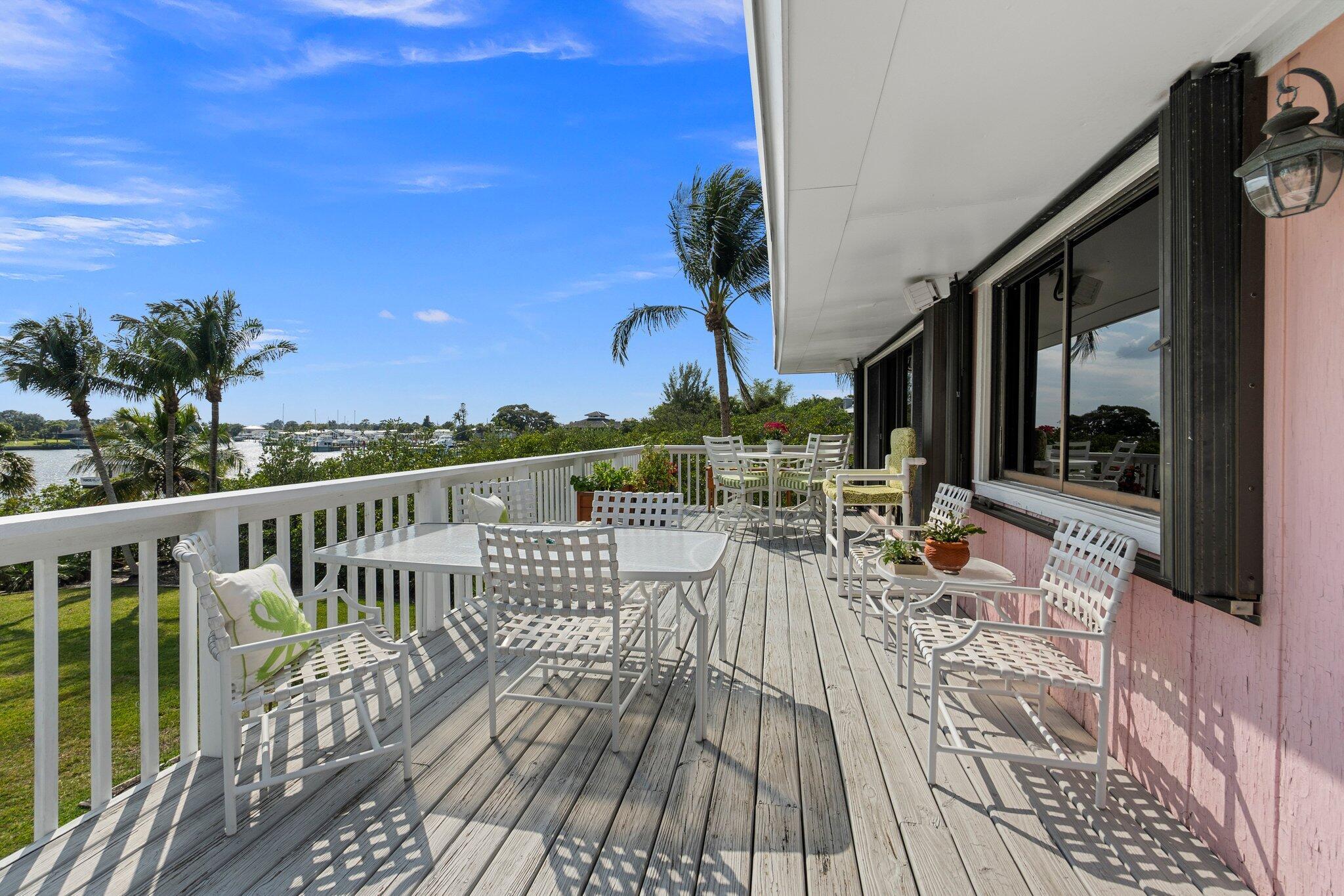 4400 SE Whiticar Way