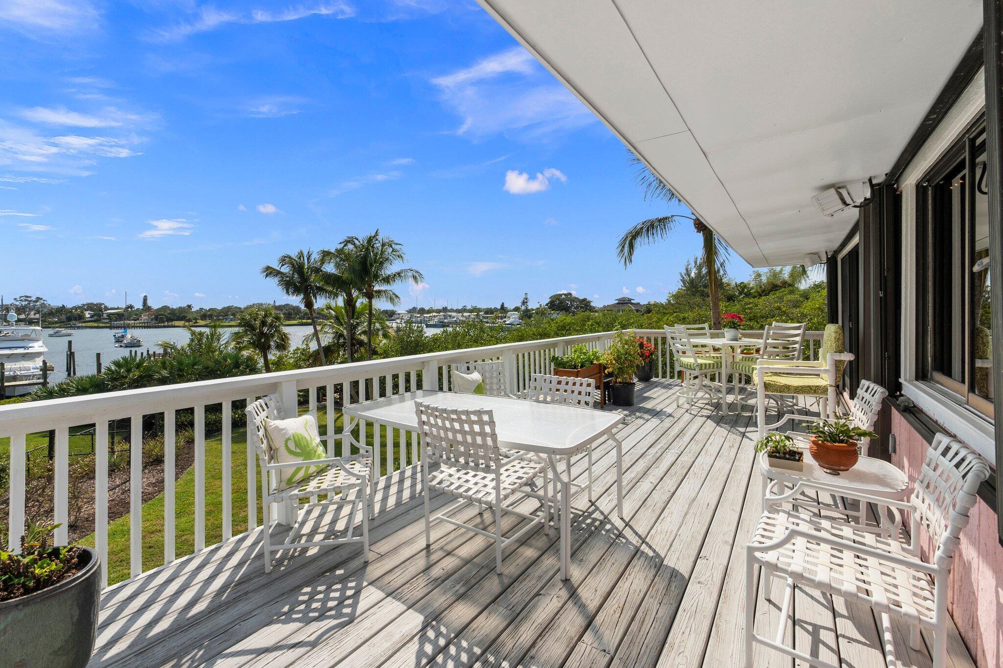 4400 SE Whiticar Way