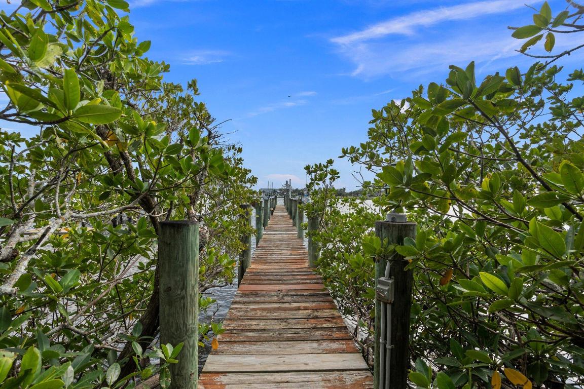 4400 SE Whiticar Way