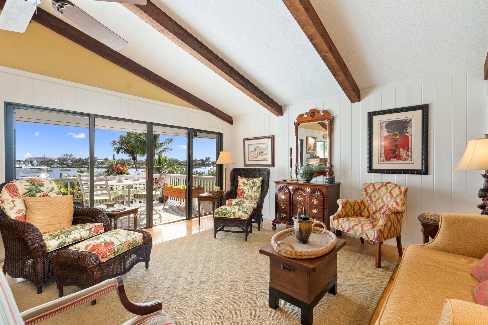 4400 SE Whiticar Way