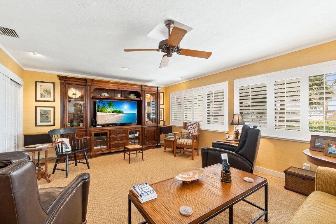 4400 SE Whiticar Way