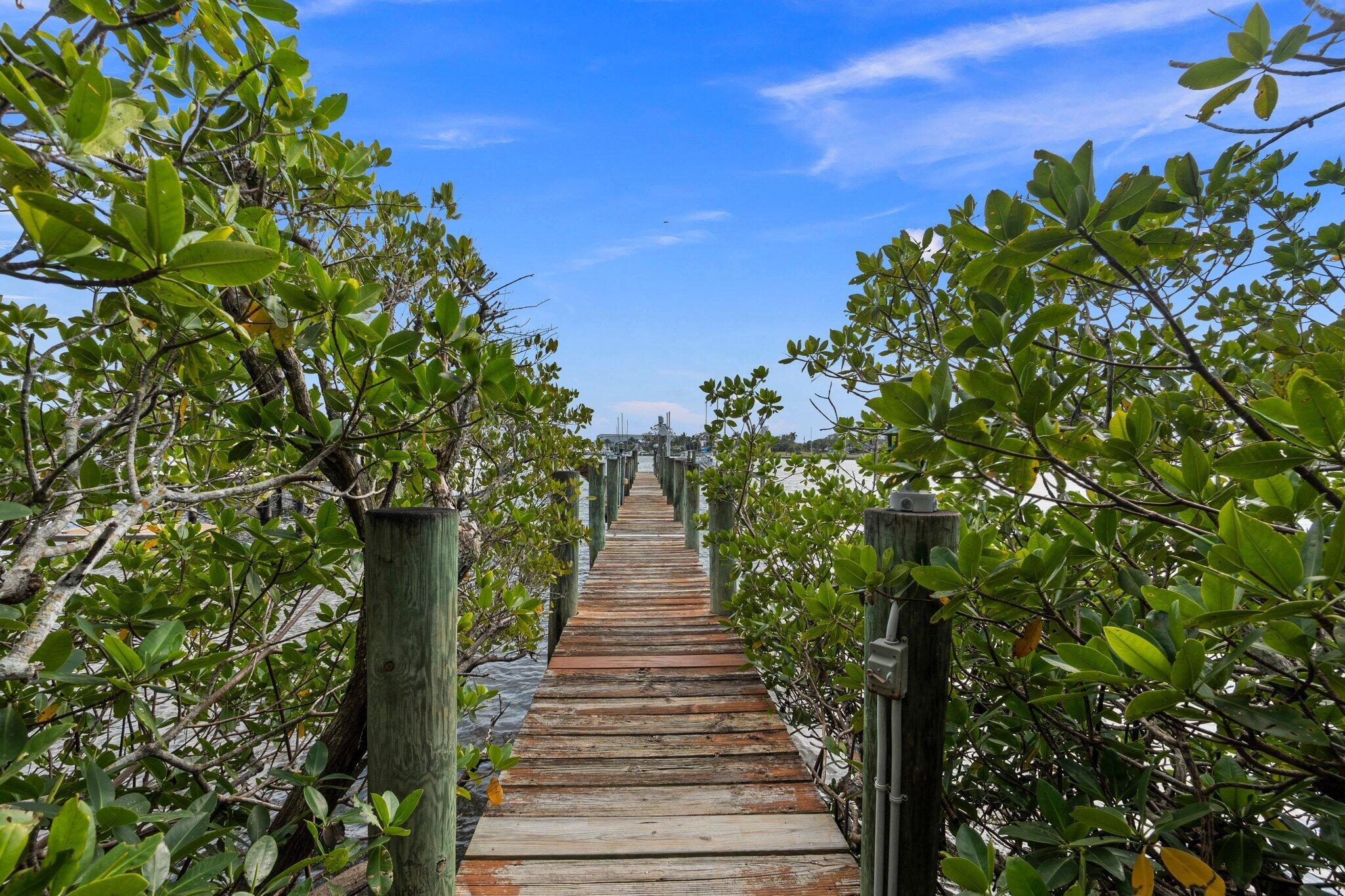 4400 SE Whiticar Way