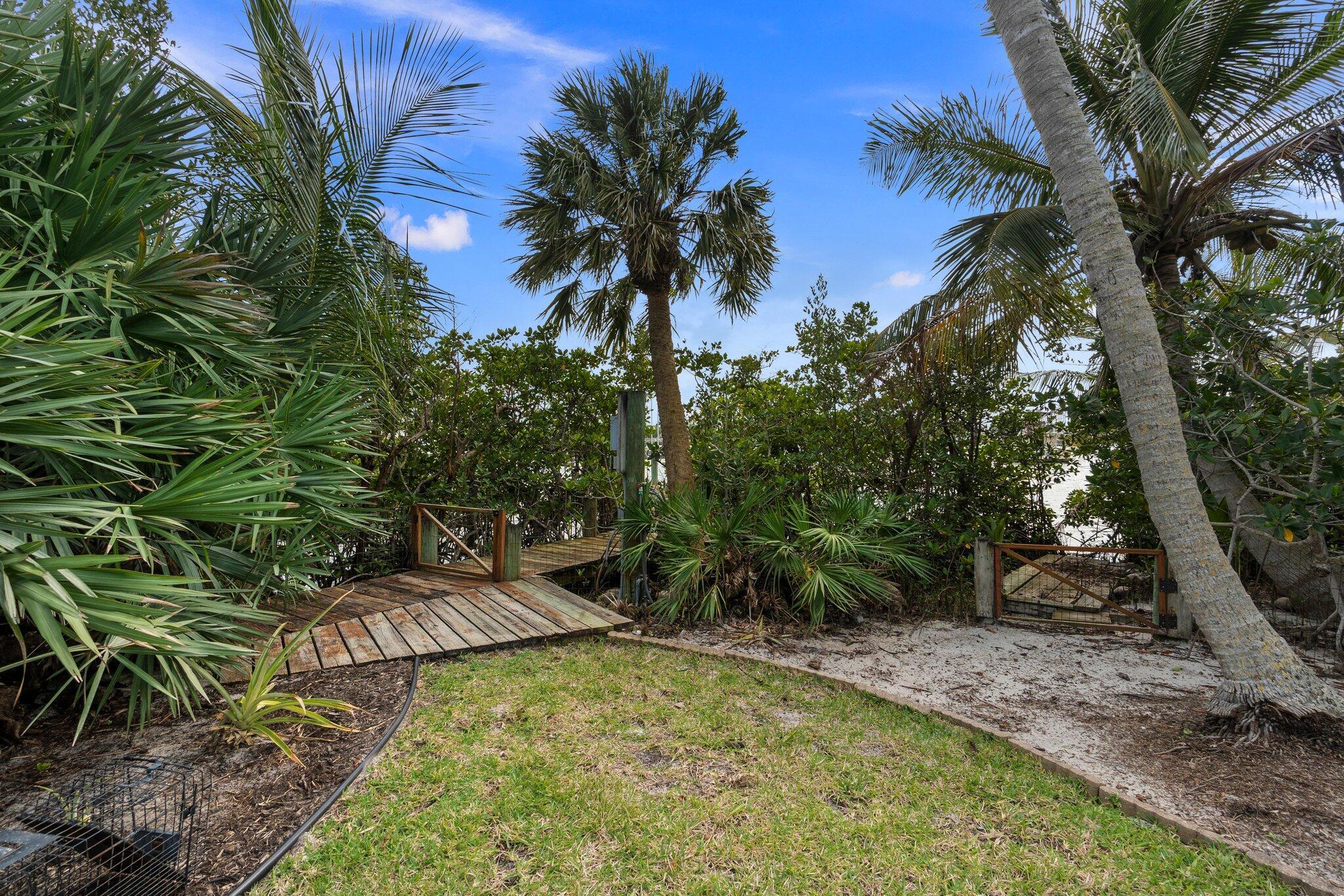 4400 SE Whiticar Way