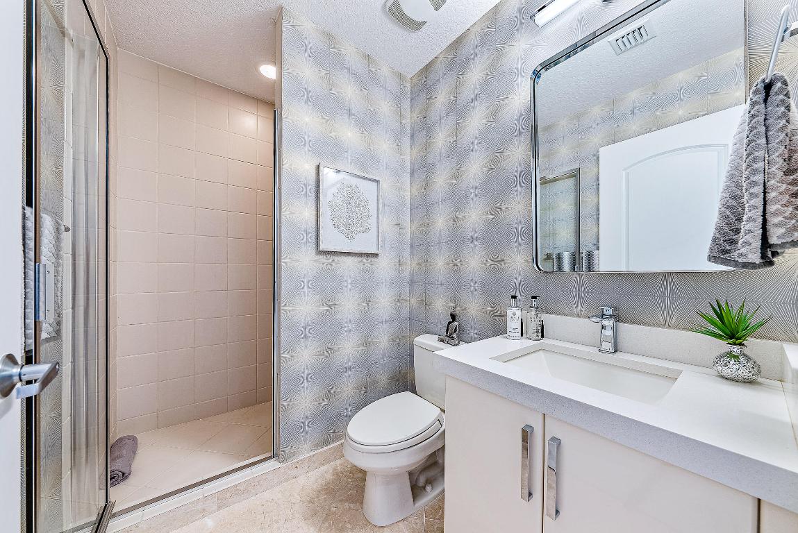 701 S Olive Avenue 802