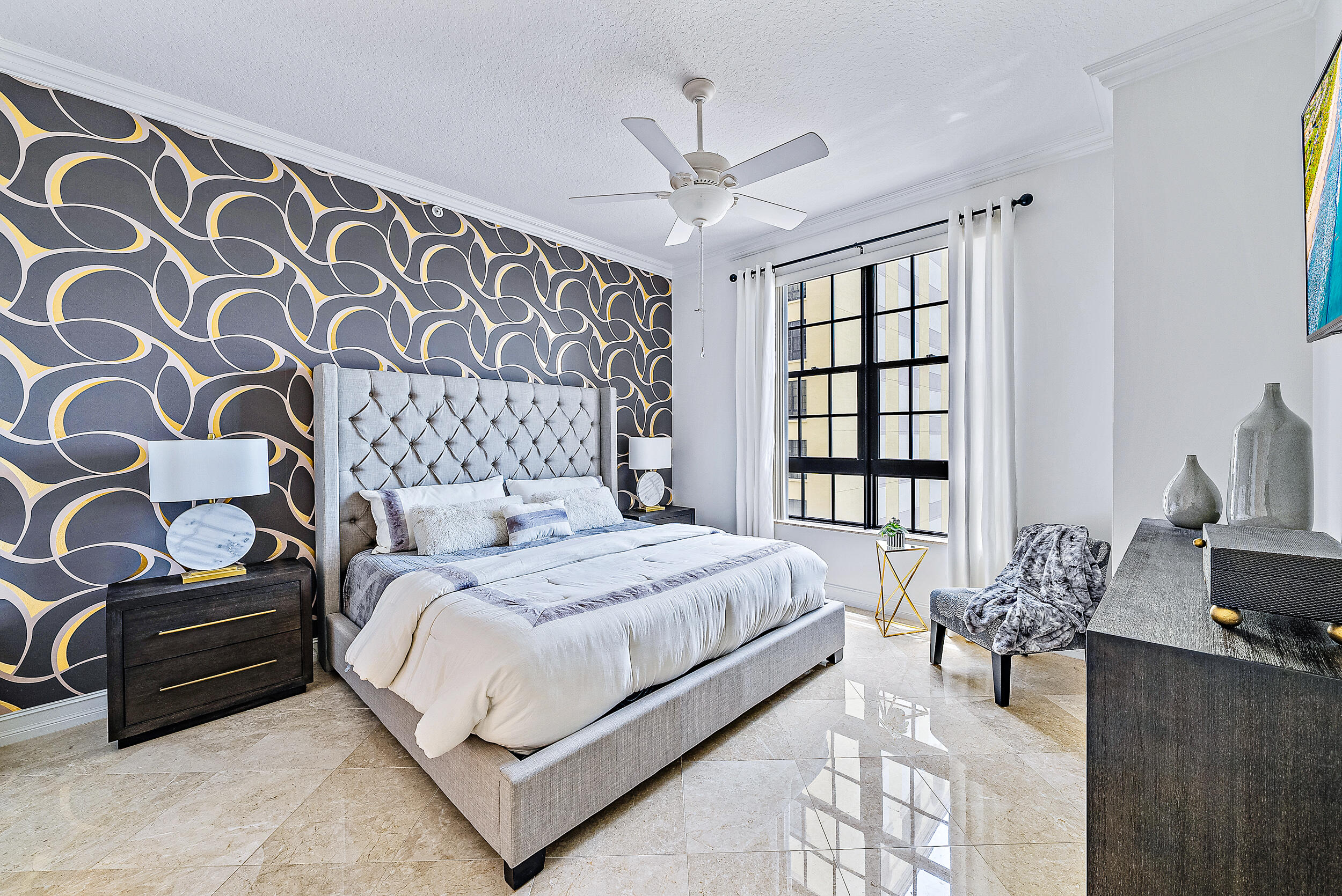 701 S Olive Avenue 802