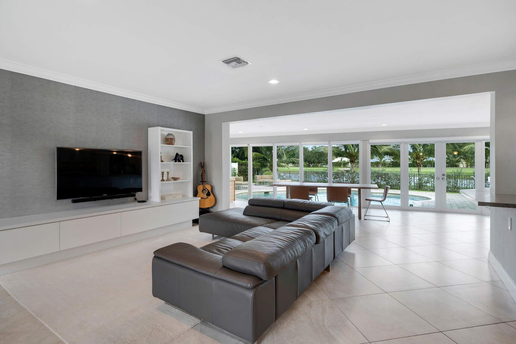 5733 Golfway Drive