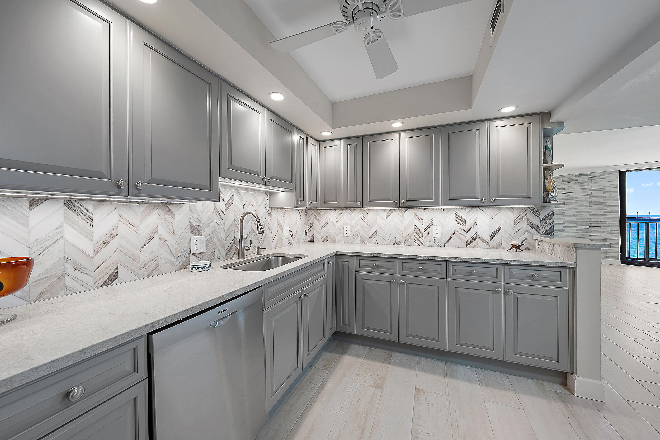 5420 N Ocean Drive 802