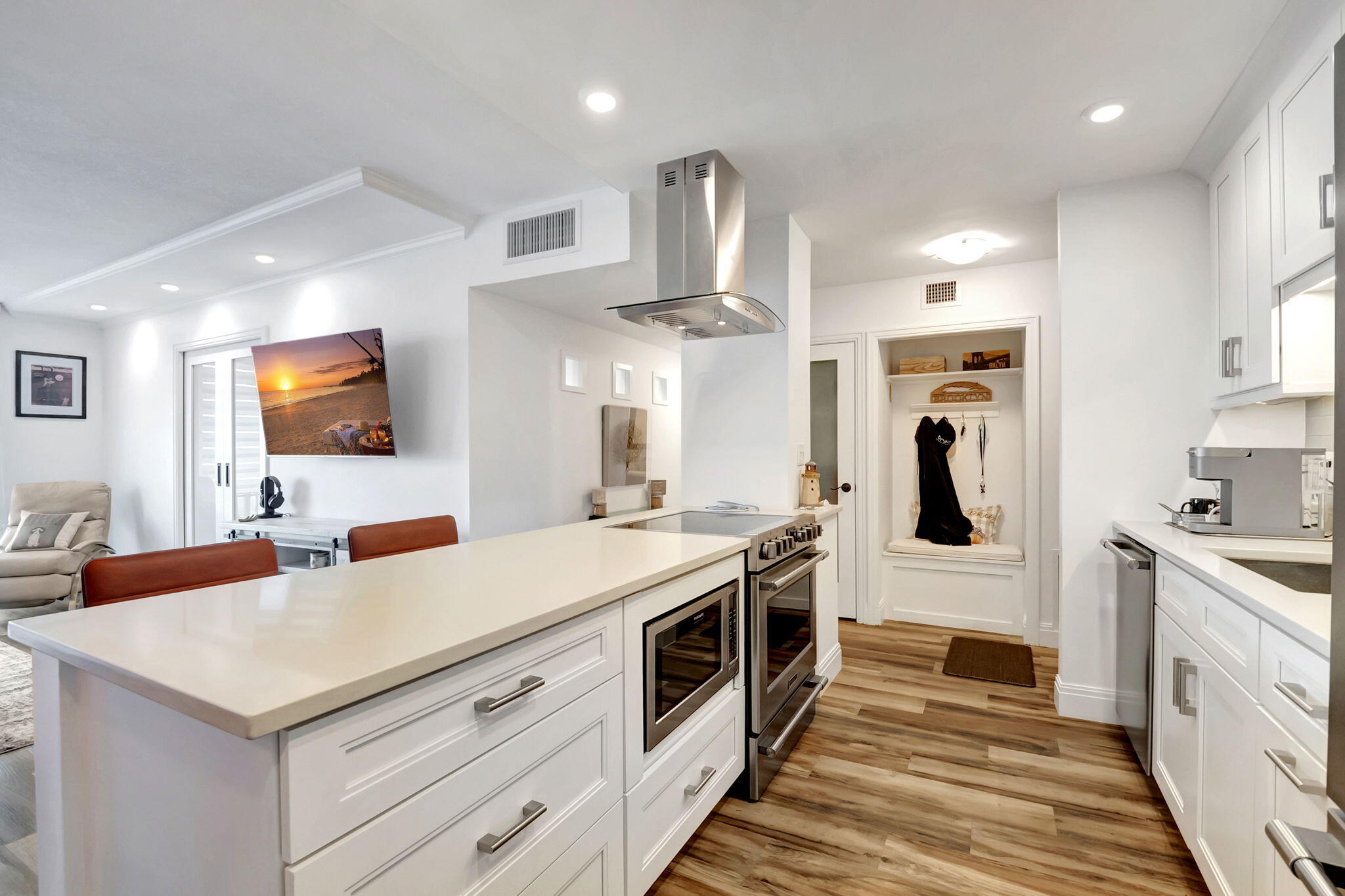 2121 N Ocean Boulevard 1204w